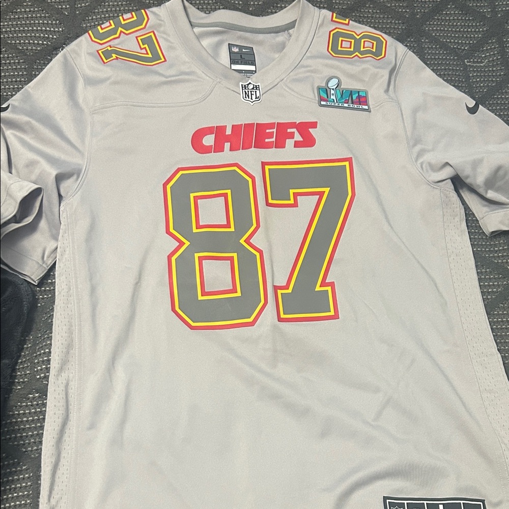 Travis Kelce SuperBowl jersey
